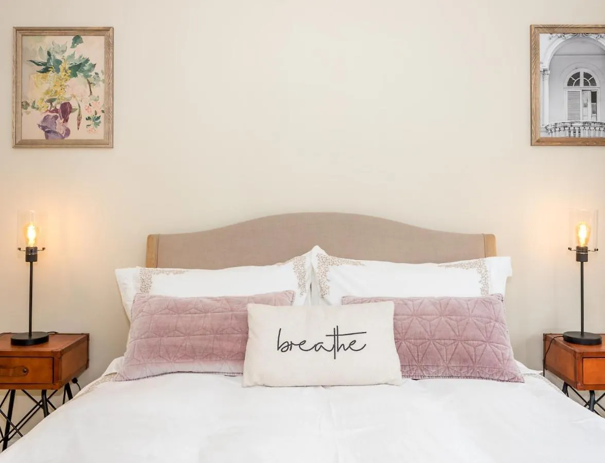 Holiday home Fashionable Chic Townhouse In D4 Villa Dublin